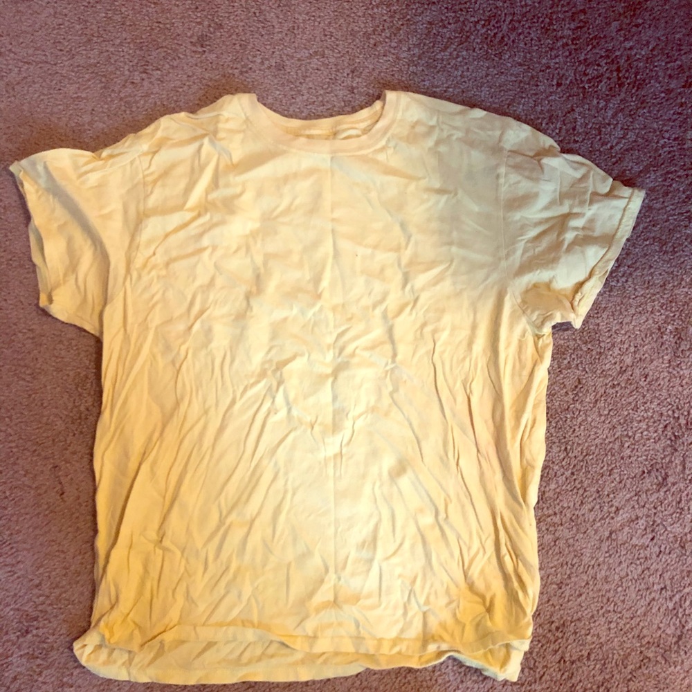 Yellow men’s T-shirt size xl